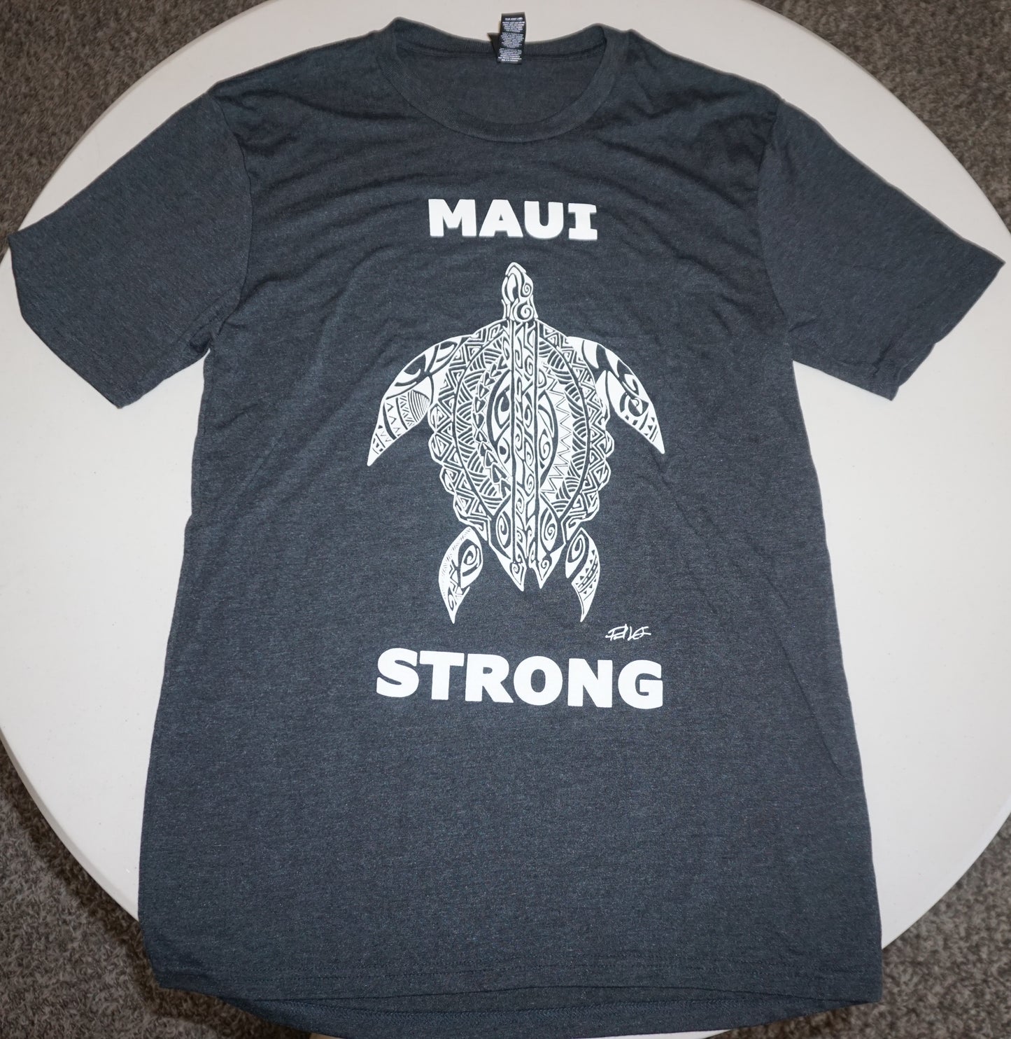 MAUI STRONG T-Shirt Vneck
