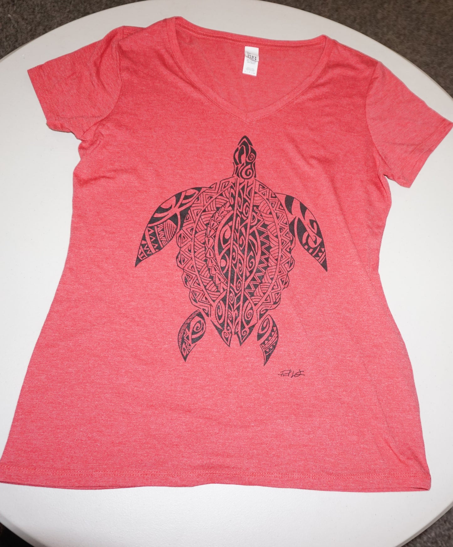 Short Sheeve V-neck T-Shirt - Turtle Design